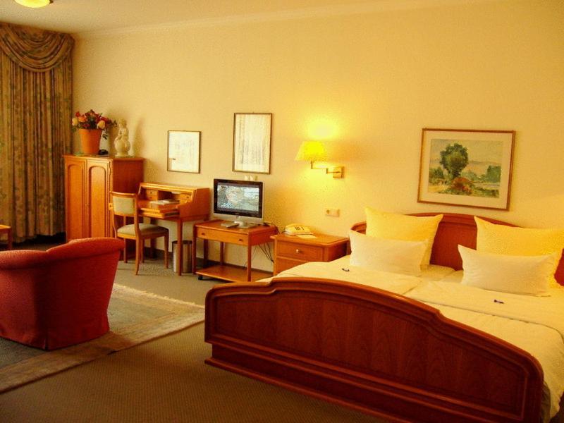 Hotel Gasthof Vogelsang Zellingen Rum bild